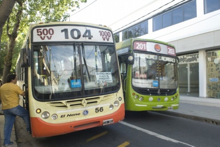 Catamarca: Jalil se reunió con empresarios del transporte para analizar la actualización del precio del boleto