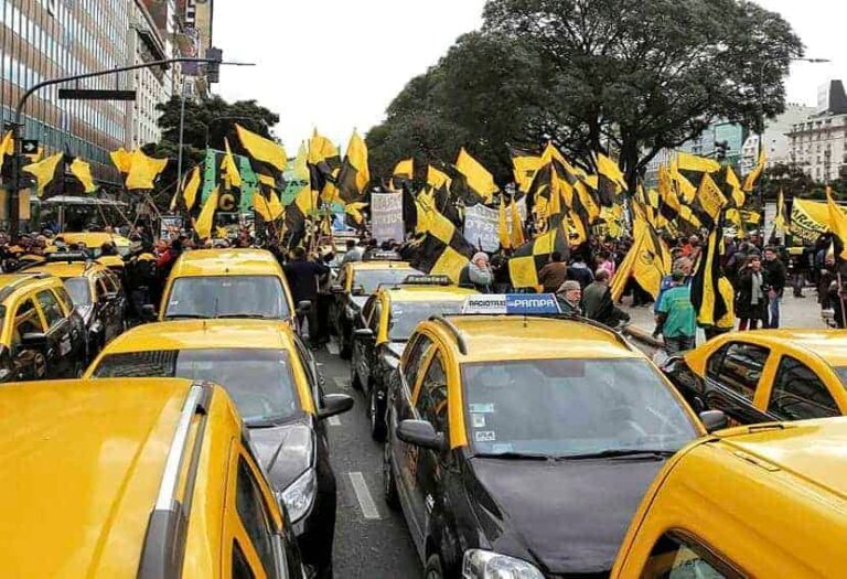 Peones de Taxis: “Los derechos y la dignidad no se arrasan por decreto”