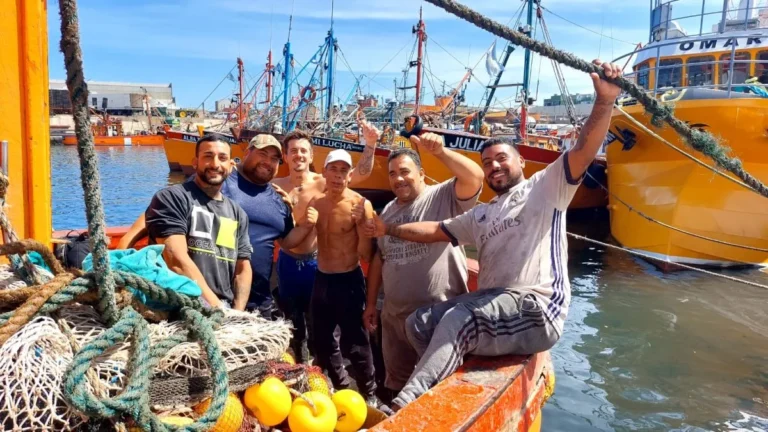 Una “lanchita amarilla” rescató a los tripulantes de un yate a 40 kilómetros de la costa de Mar del Plata