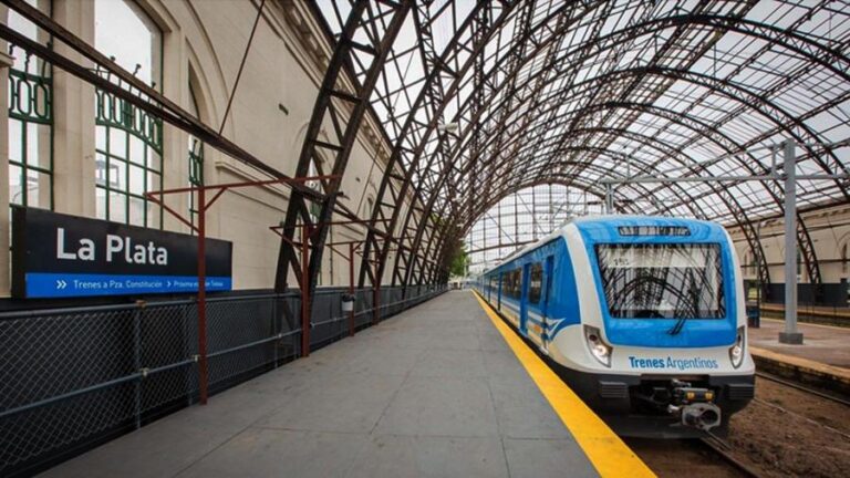 Trenes Argentinos informó de nuevos horarios para el Tren Roca, entre Constitución y La Plata