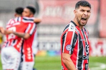 Futbolista de Chacarita se accidentó y está internado en terapia intensiva
