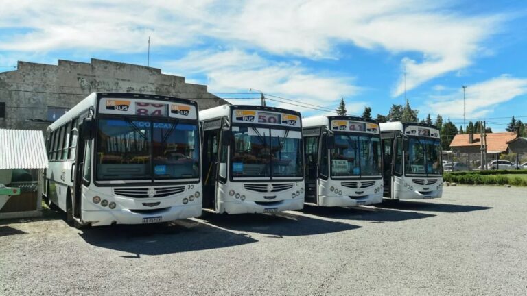 Bariloche: tercer día de paro de colectiveros y sin servicio de transporte público
