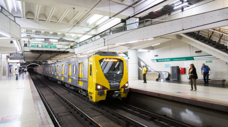 El Subte se suma a la campaña de donación de pelo para pacientes oncológicos