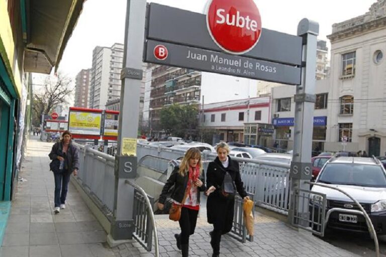 Presentaron un proyecto para cambiarle el nombre a la Estación Juan Manuel de Rosas del subte B