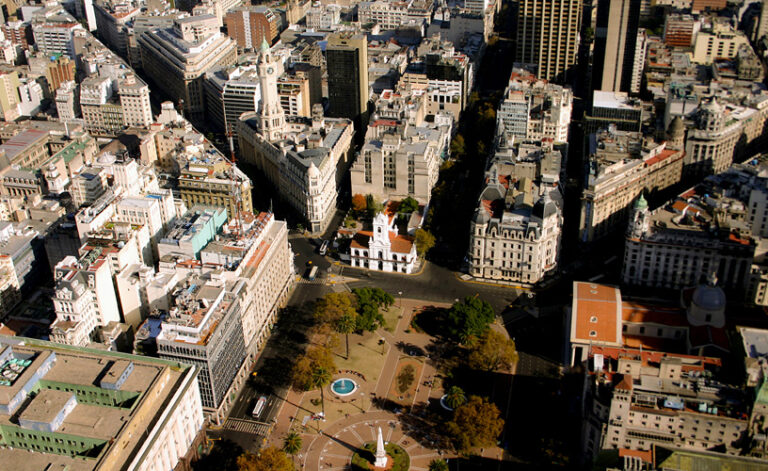 El Gobierno porteño prevé poner buses eléctricos en el Microcentro