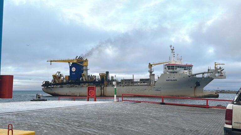 Inició el dragado del puerto de Comodoro Rivadavia