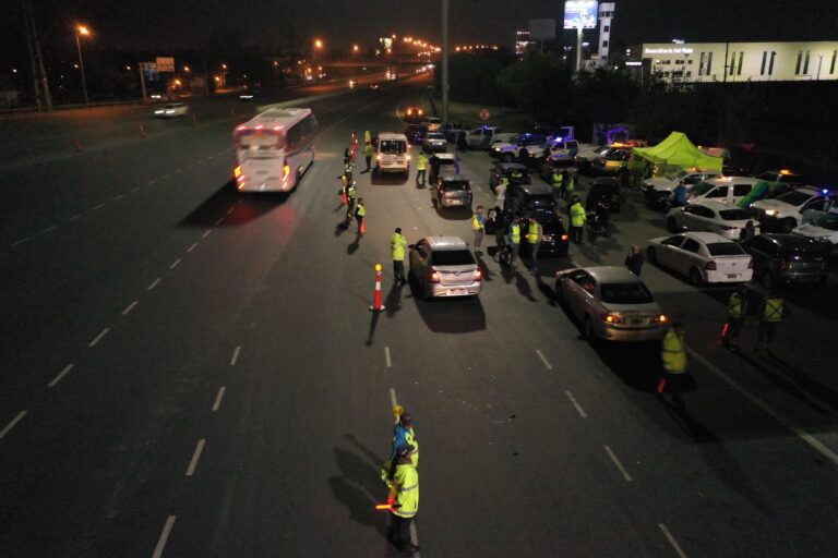 La ANSV realizó controles de documentación, alcoholemia y uso de cinturón y casco en la Autopista Panamericana