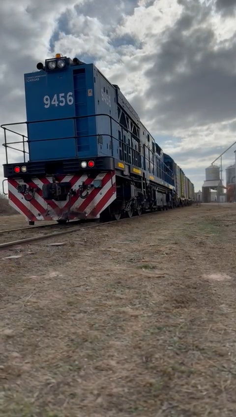 Partió el primer tren con soja de Villa Mercedes con destino final China