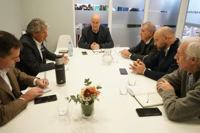 Autoridades de Santa Fe se reunieron con la ADIF para trabajar en el sistema ferroviario provincial
