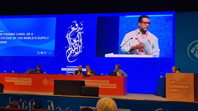Congreso de la ITF: La UCOC presentó una moción contra campañas antilaborales de la administración del Canal de Panamá