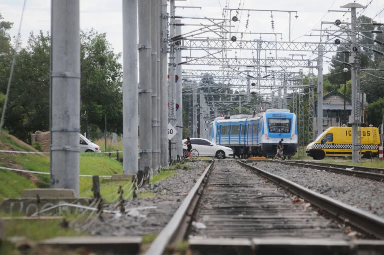 La Fraternidad repudió el incendio en el Ferrocarril Roca y la desinversión ferroviaria