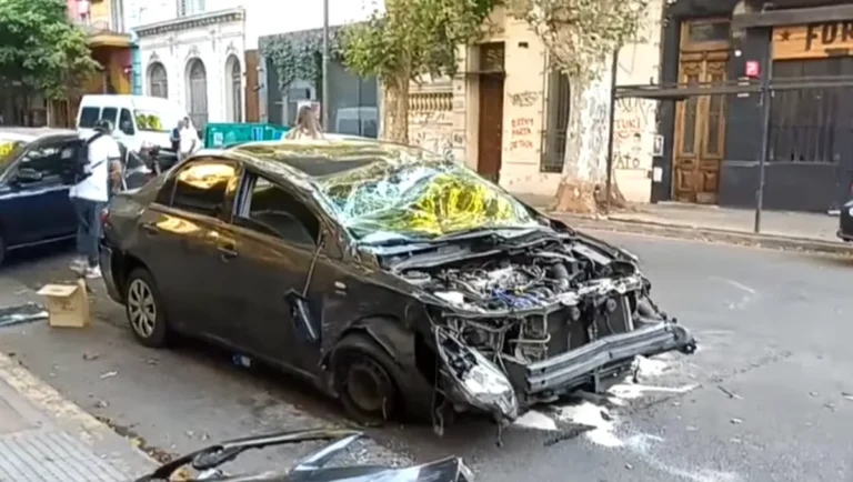 Detuvieron un conductor en Palermo que chocó, tenía 52 multas sin pagar y no llevaba registro ni seguro