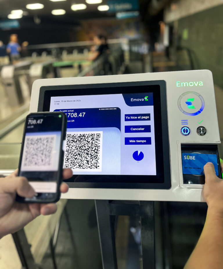 El Subte suma nuevas terminales de recarga con QR