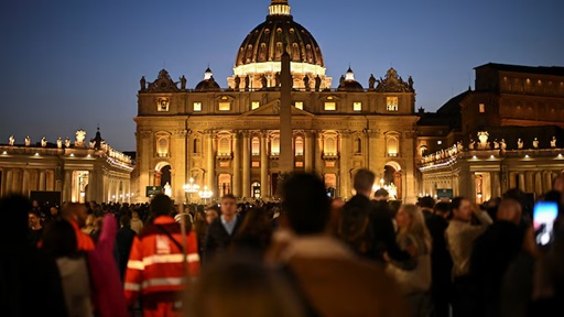El velatorio del Papa Francisco genera un fuerte aumento de vuelos y reservas hacia Italia