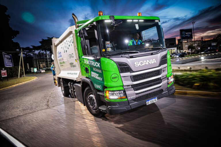 Cliba y Scania probaron camiones recolectores a GNC en San Isidro