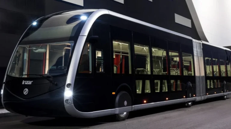 Avanza la licitación para los nuevos colectivos eléctricos del Trambús: dos empresas compiten por el contrato