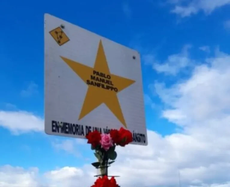 Ushuaia: pintaron una Estrella Amarilla en homenaje a una víctima de un siniestro vial