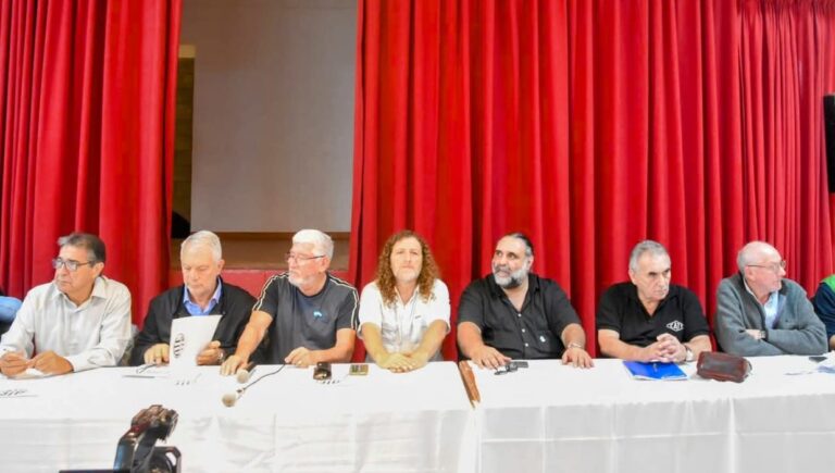 Juan Carlos Schmid participó de un plenario en ATE Ensenada