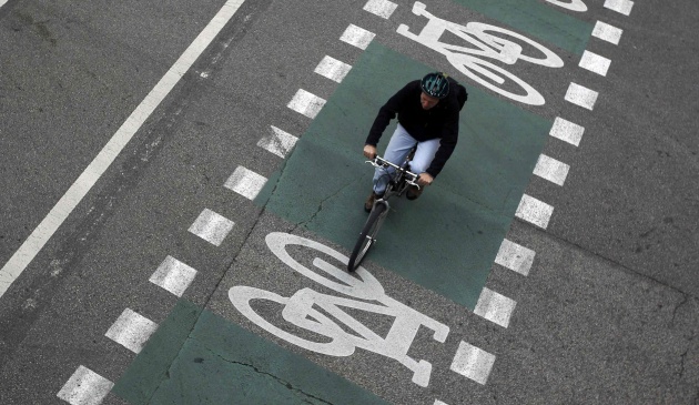 Solo el 0,2% de las rutas del mundo tiene carriles para bicicletas: alertan por la falta de infraestructura para movilidad activa