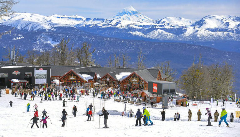 Cuenta regresiva por la concesión del Cerro Chapelco: quedan tres pujantes en la licitación