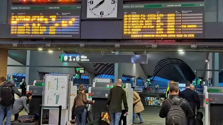 Robo de cables paralizó el servicio de trenes de alta velocidad entre Madrid y Andalucía