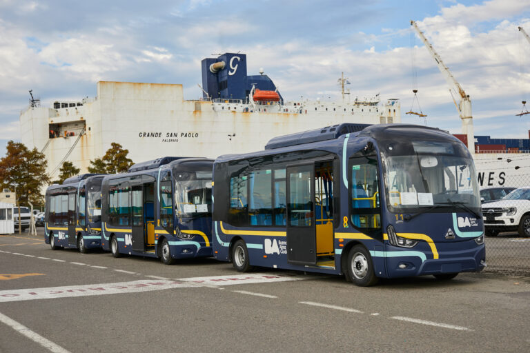 Llegaron al país los primeros buses eléctricos para el nuevo sistema de transporte porteño
