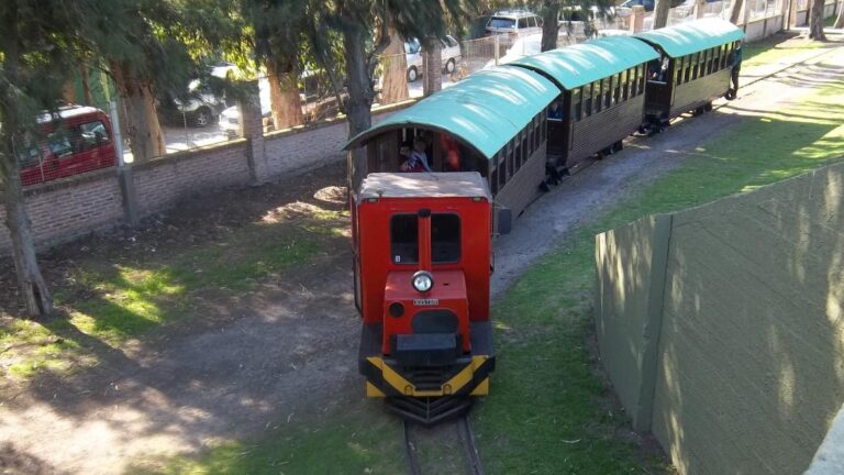 Anunciaron la reconstrucción del tren y el barco de la República de los Niños como parte de un plan integral de renovación