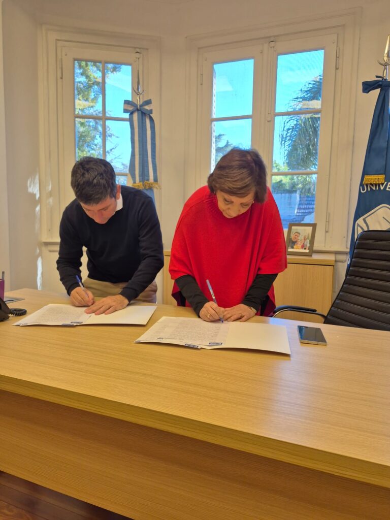 ARLOG y la Universidad Nacional Guillermo Brown firmaron un convenio para fortalecer la formación en logística