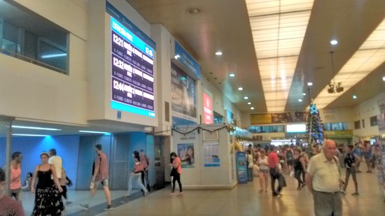 Trenes Argentinos dejó sin efecto una concesión comercial en la estación Once