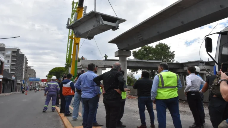Haedo: retoman las obras del puente en Hospital Güemes