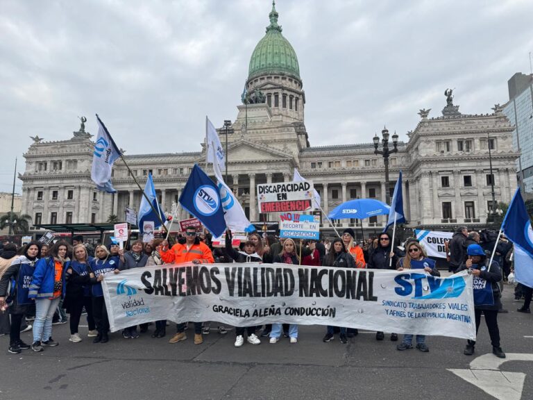 Trabajadores Viales presentaron un petitorio de apoyo a Gobernadores y Legisladores para derogar el Decreto que dispuso el cierre del organismo